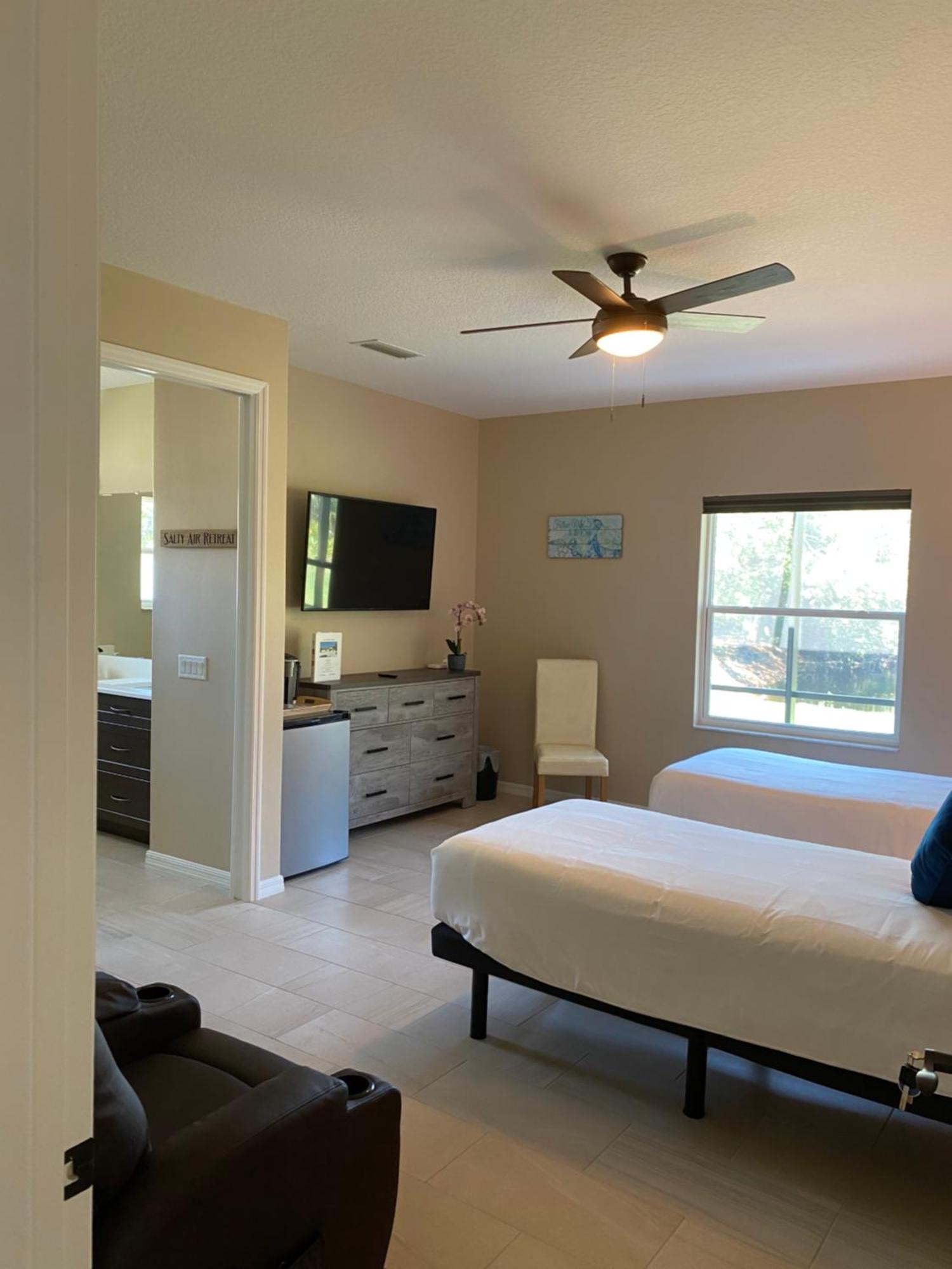 Short Term Vacation Rental Luxury B&B Cth Englewood Eksteriør billede